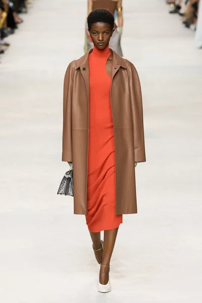 Look 2